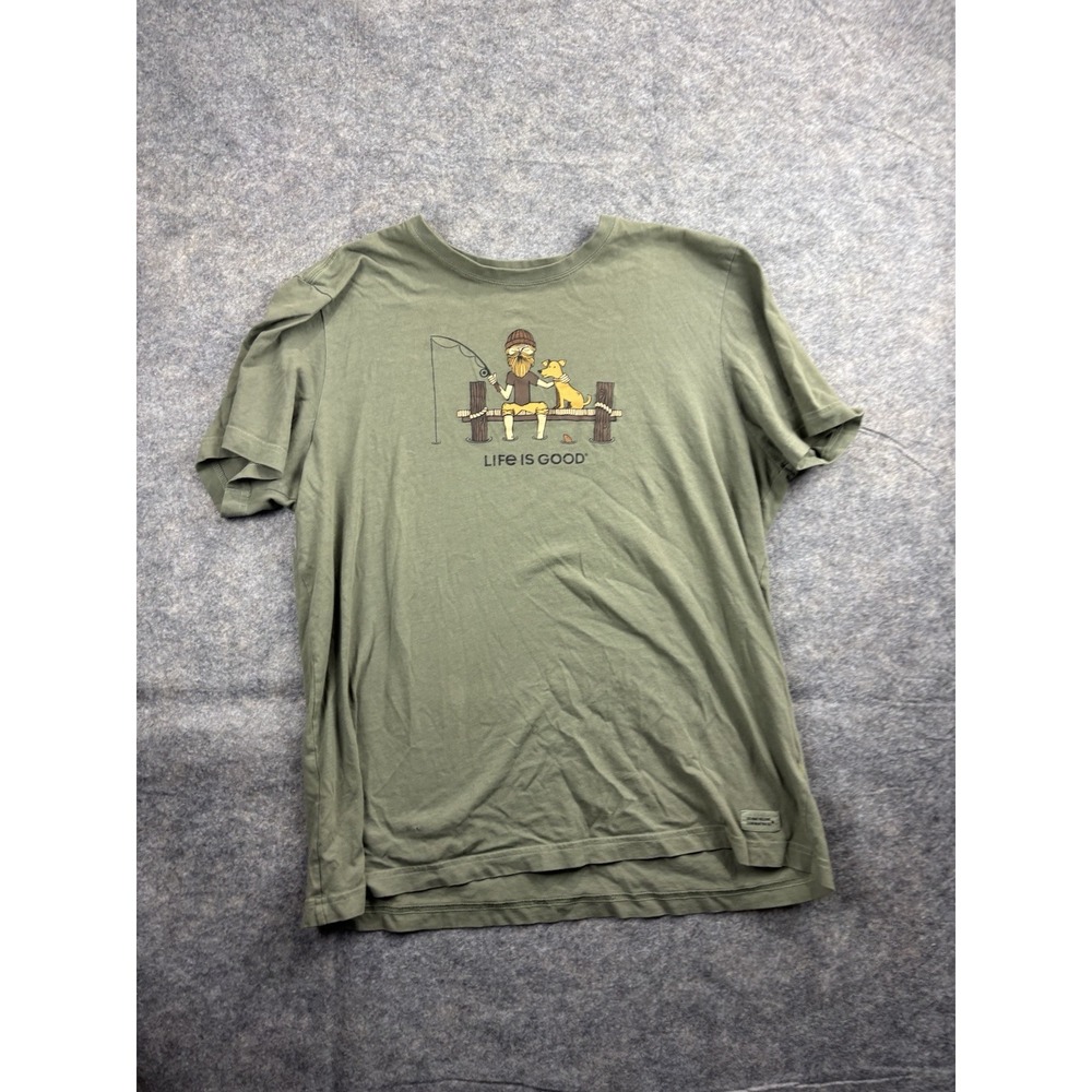 Life is Good Mens L Graphic T-Shirt Olive Green Dog on Dock Fishing